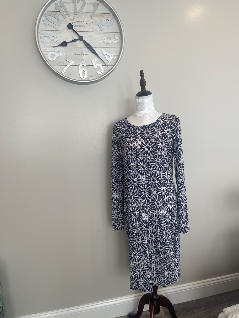 LuLaRoe Navy and White Long-Sleeve Floral Starburst Shift Dress